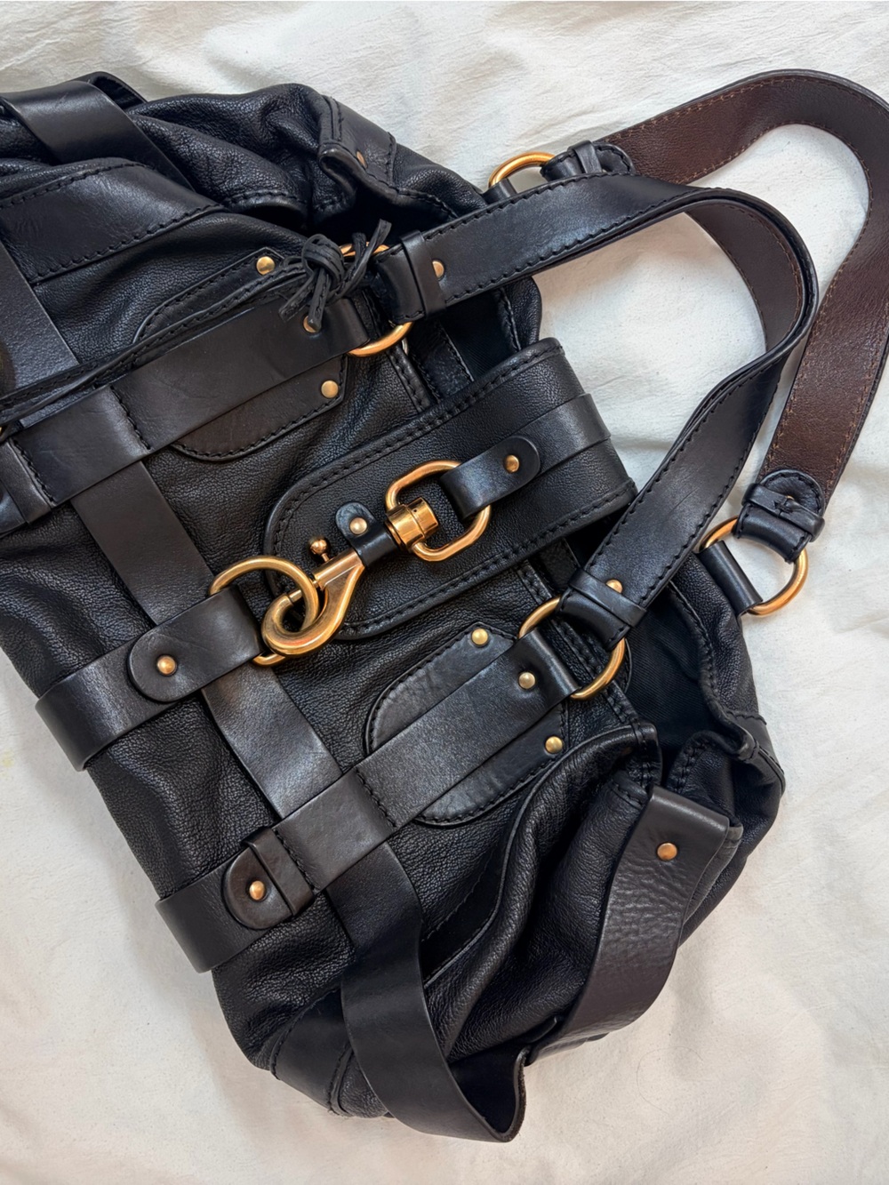 Chloé Black Leather Shoulder Bag with Gold Hardware